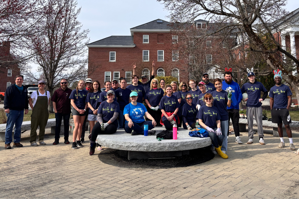 Colby-Sawyer Earth Day volunteers